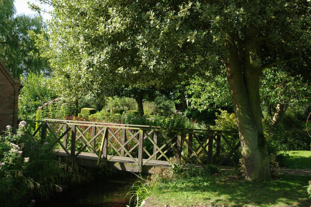 Sculthorpe Mill Hotel Fakenham Exterior foto